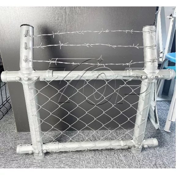 Dobbelt piggtrådgjerde